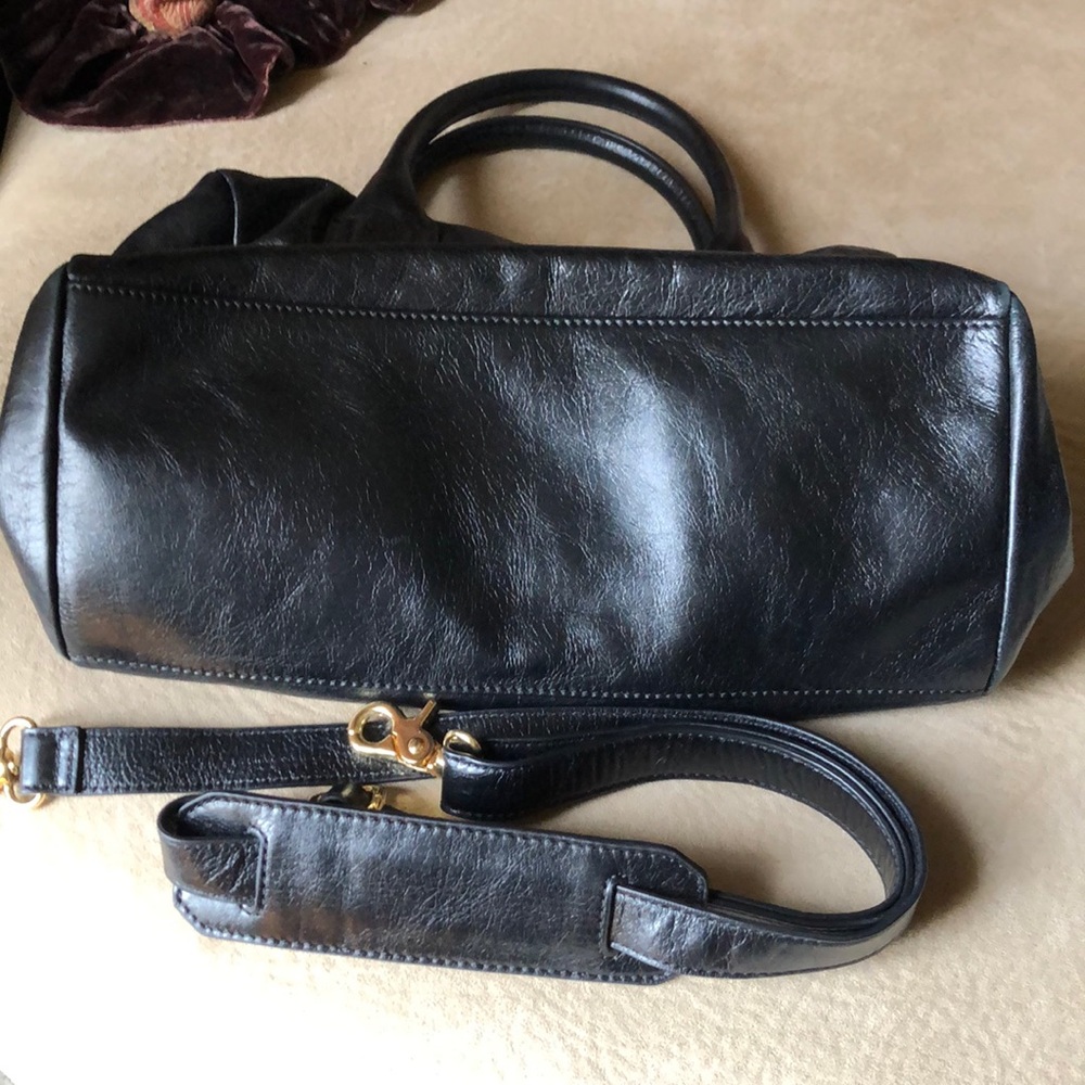 Tory Burch Shiny Soft Leather bag w/ should strap - Picture 3 of 8